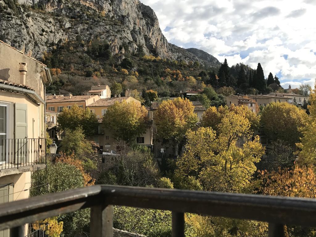 Hotel Particulier Des Lumieres Moustiers-Sainte-Marie Ngoại thất bức ảnh